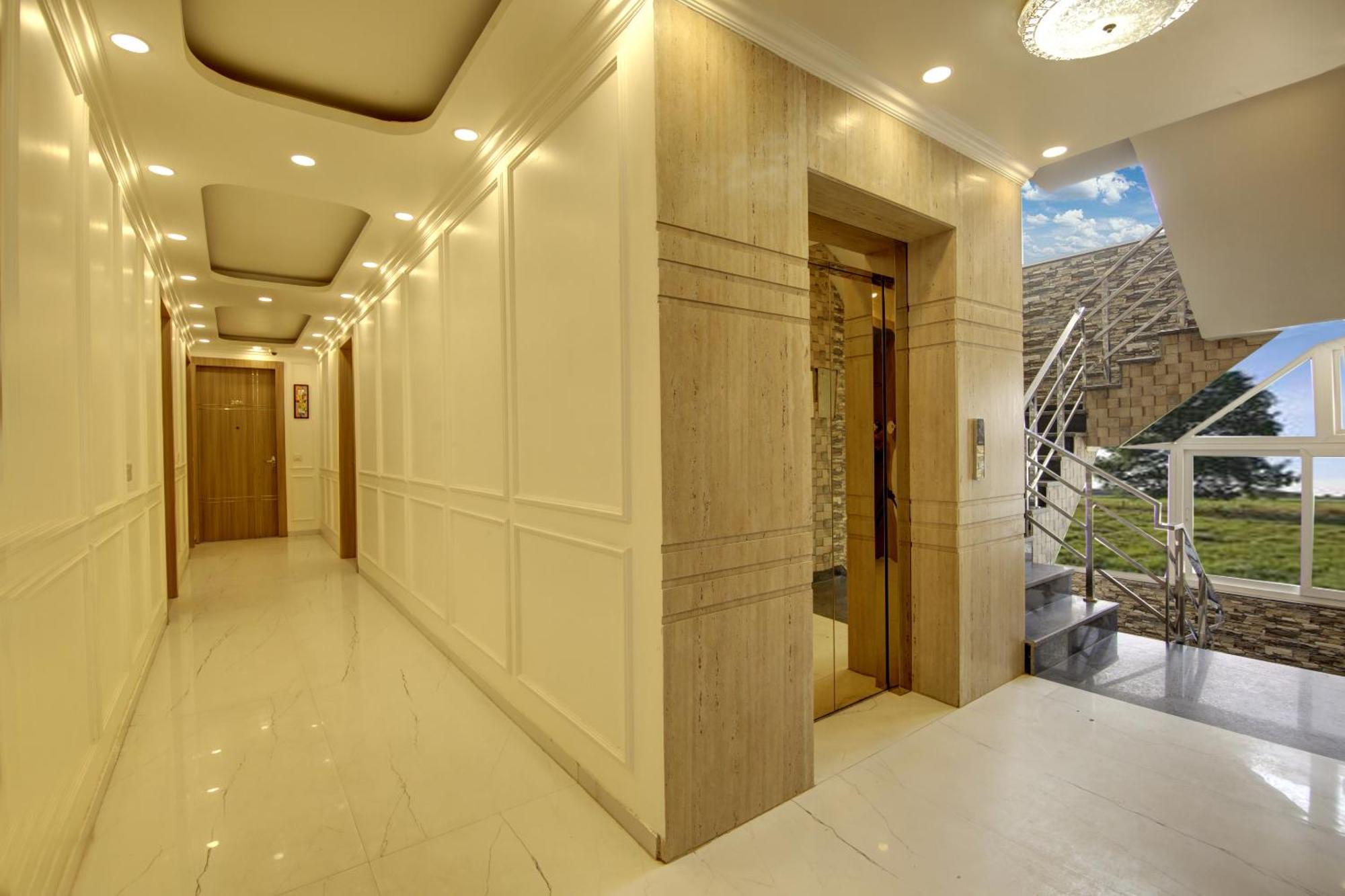 Anandam Club House Aparthotel Gurgaon Exterior photo