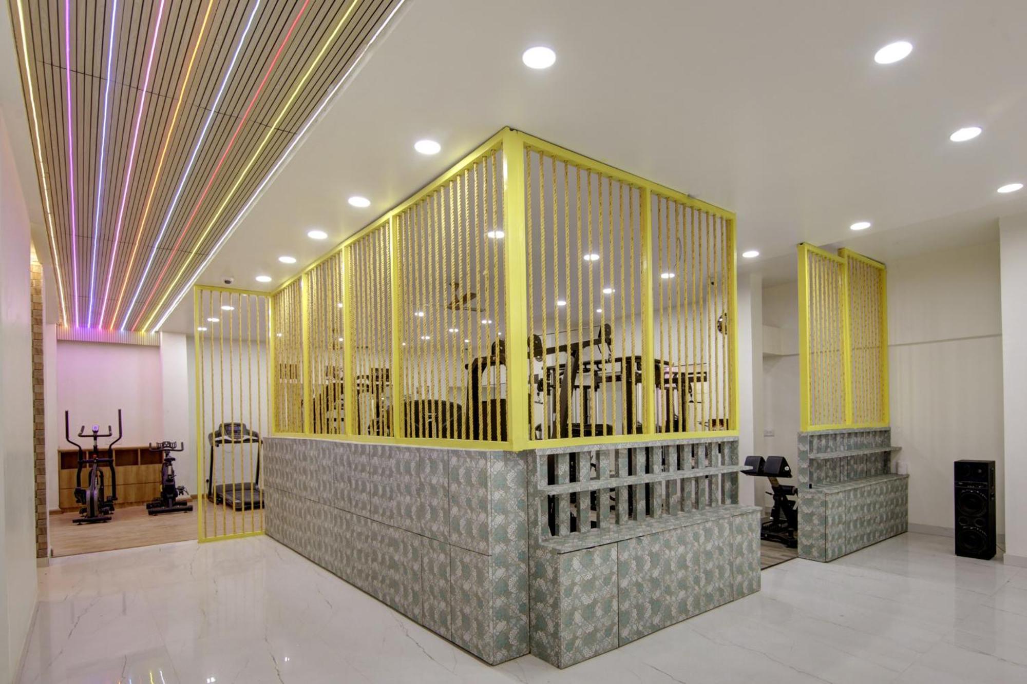 Anandam Club House Aparthotel Gurgaon Exterior photo