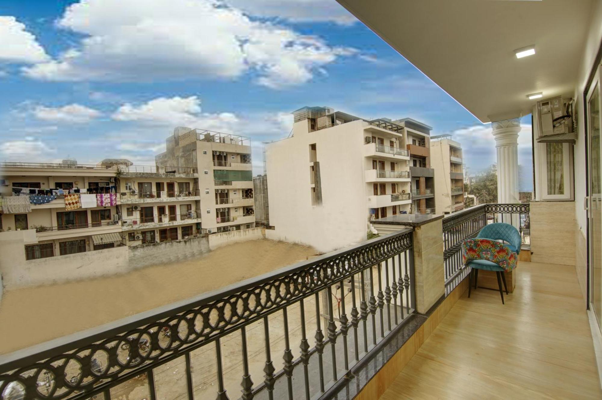 Anandam Club House Aparthotel Gurgaon Exterior photo