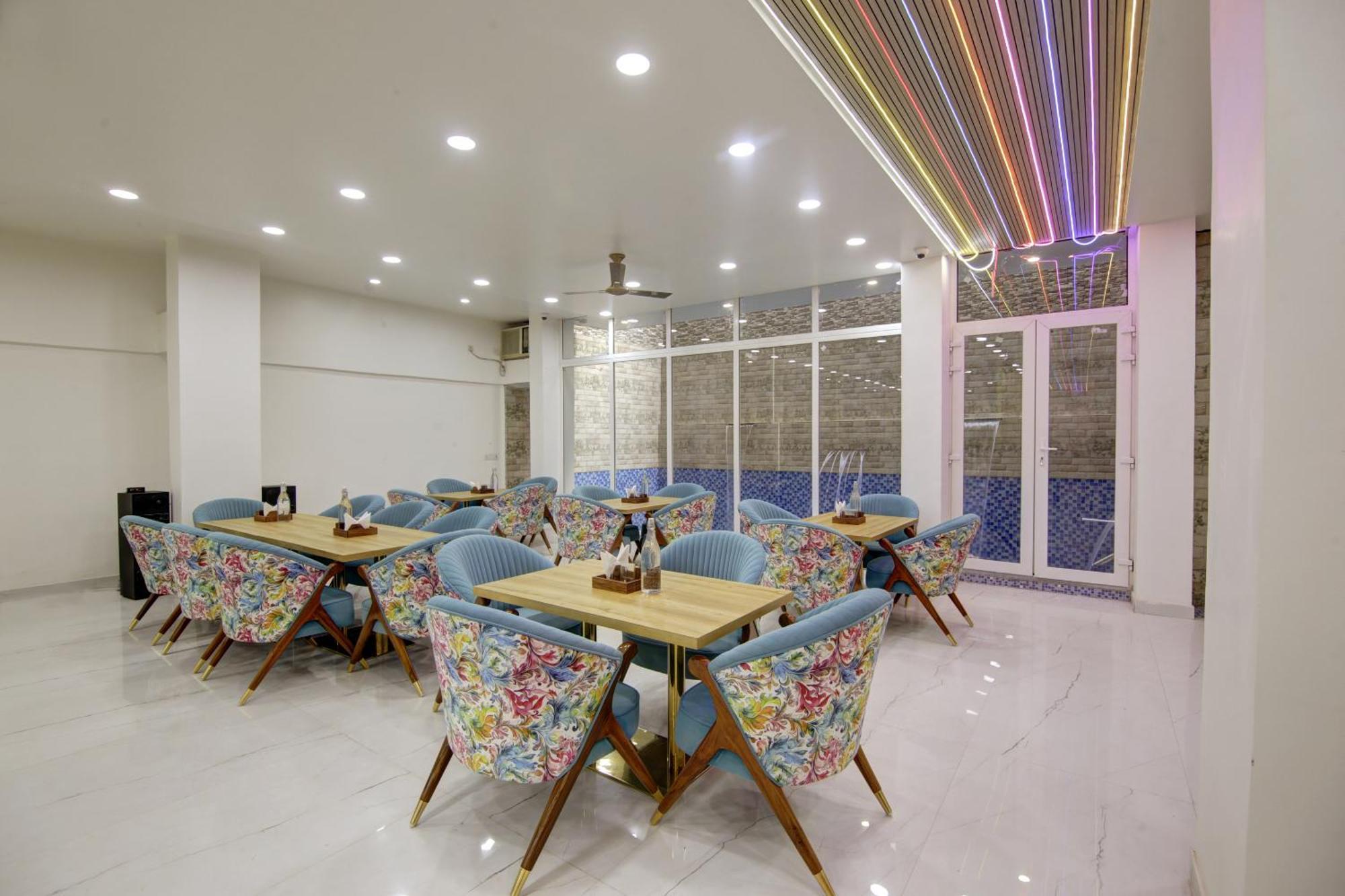 Anandam Club House Aparthotel Gurgaon Exterior photo